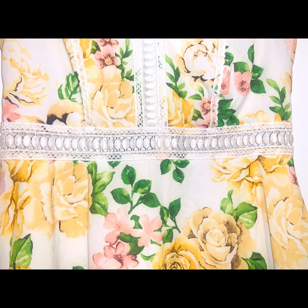 Disney collection, princess bell sundress size Medium, great condition no tears!